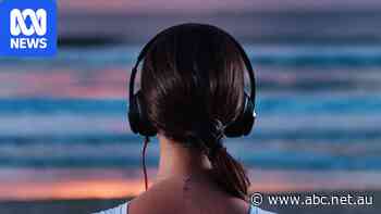 Sun, sand and headphones: new show extols ocean's healing power