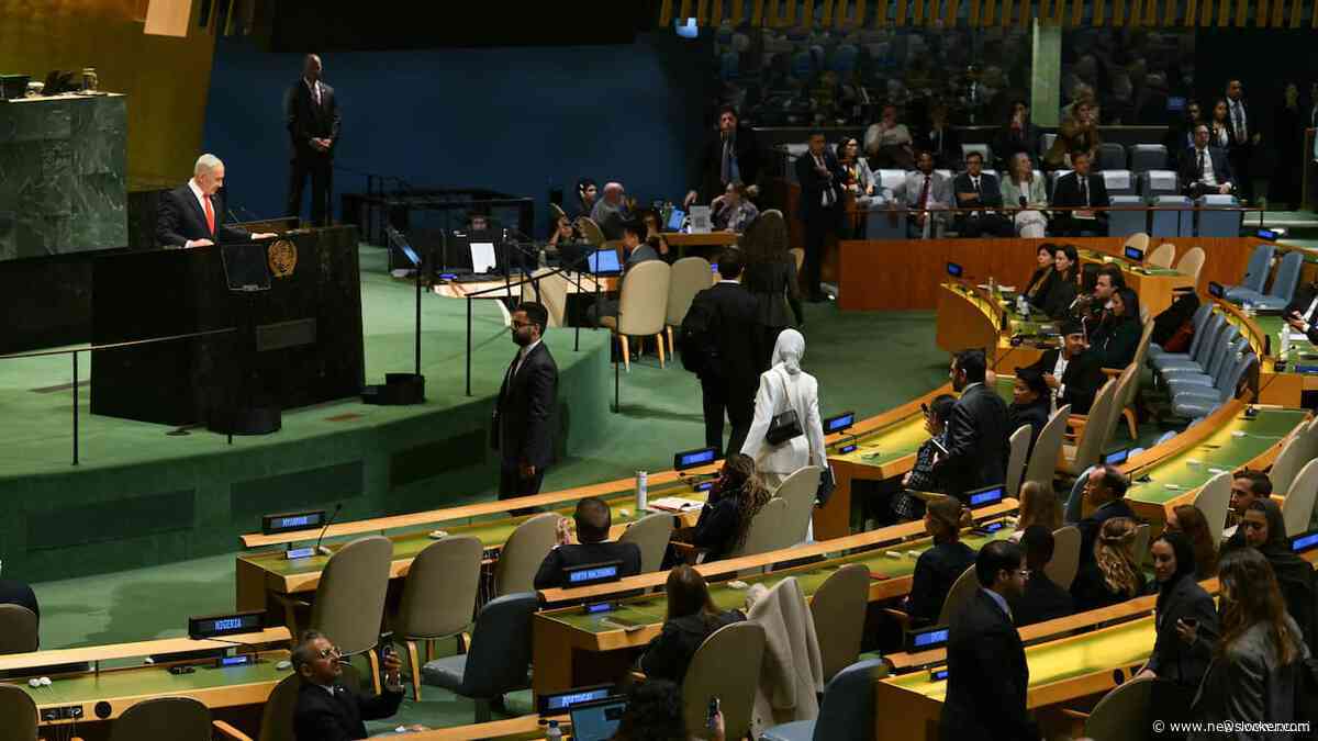VN-zaal stroomt leeg bij start speech Netanyahu: 'Jullie zijn morele lafaards'