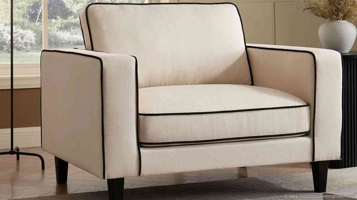 Dusk reduces 'big enough for two' £247 loveseat that looks similar to £1,300 Sofology version
