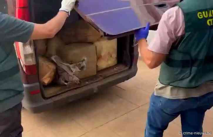 Verdachte drugsboot leidt Spaanse politie naar 1,2 ton cocaïne in bestelbus