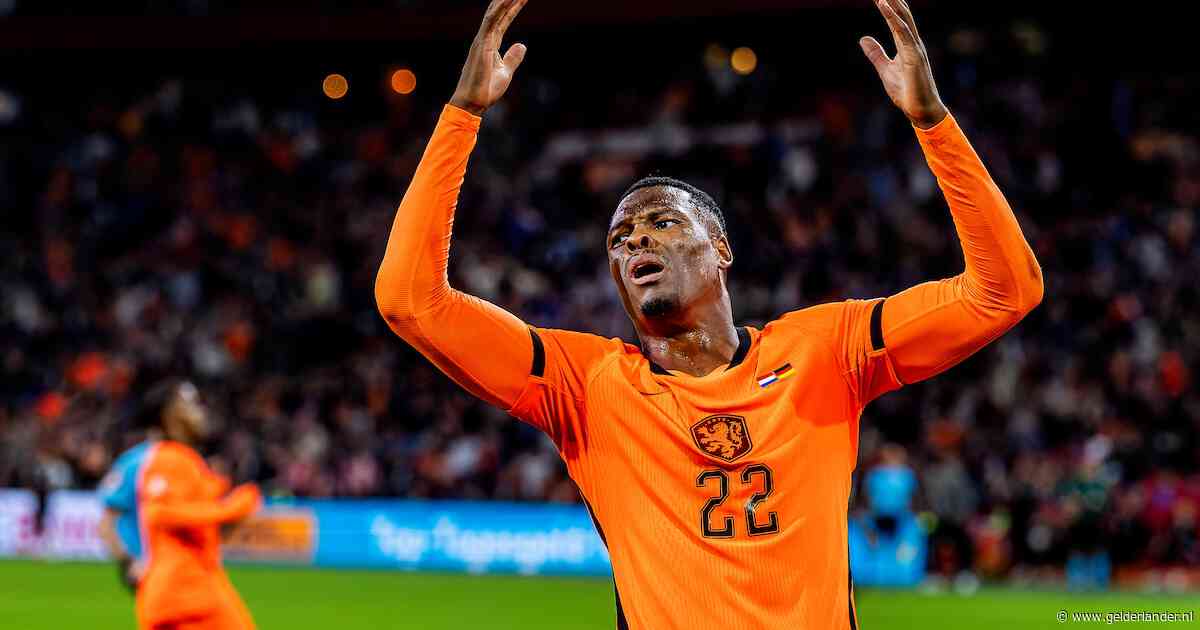Tijd dringt voor Oranje tegen Duitsland: Mexx Meerdink dicht bij gelijkmaker, ook Ruben van Bommel debuteert