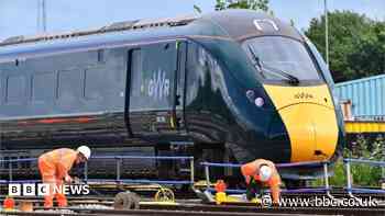 Rail line reopens after Didcot gas leak fixed