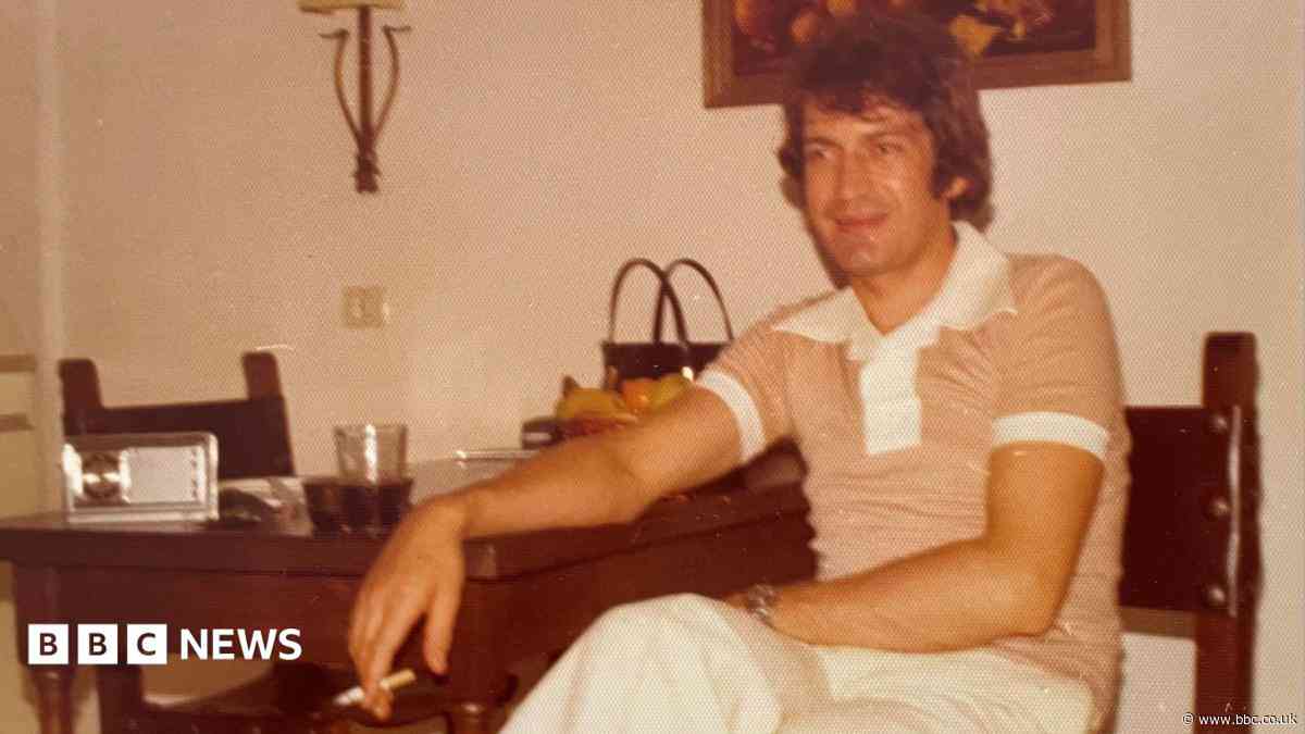 'Smoking took years away from my dad and me'