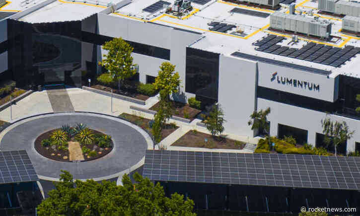 Lumentum Jumped Nearly 10% While Corning Barely Moved. Is the AI Optics Trade Splitting Apart?