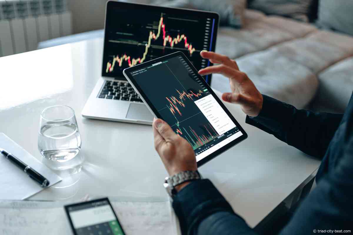 How Market Volatility Impacts Valuation of Tech Stocks 