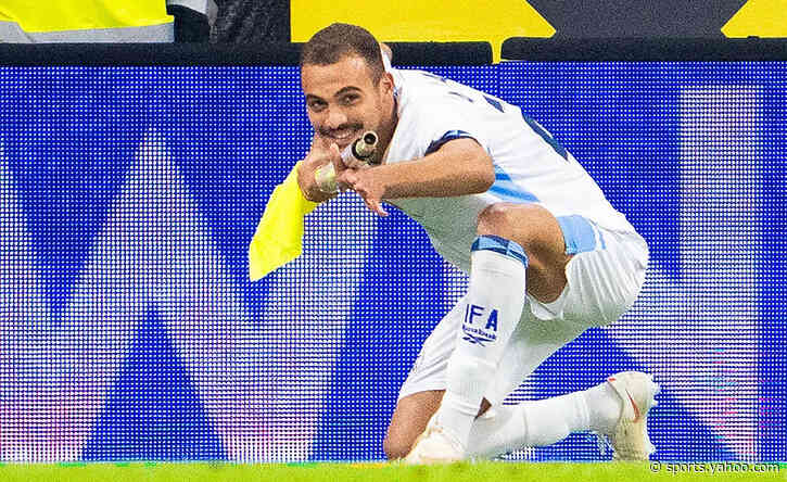 🎥 Striker sent off after celebrating as his country are beaten