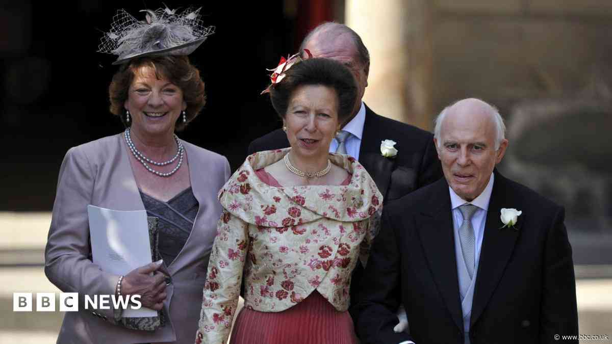 Mike Tindall's rugby captain father dies aged 80