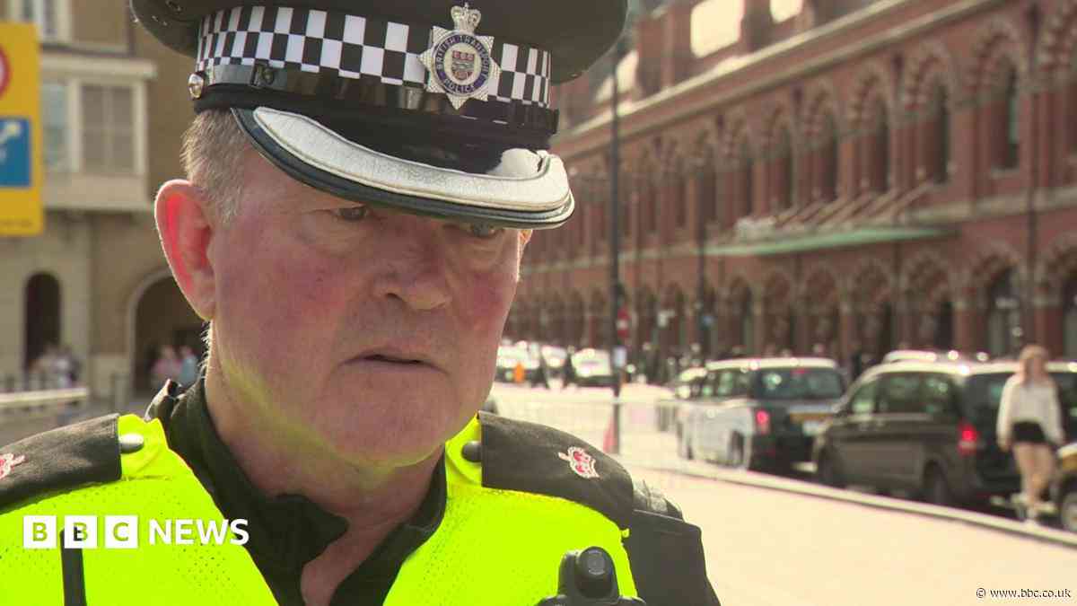 Thefts fall at London stations following crackdown