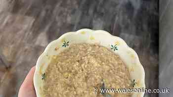 I make plain porridge sweeter naturally with 1 ingredient — not sugar