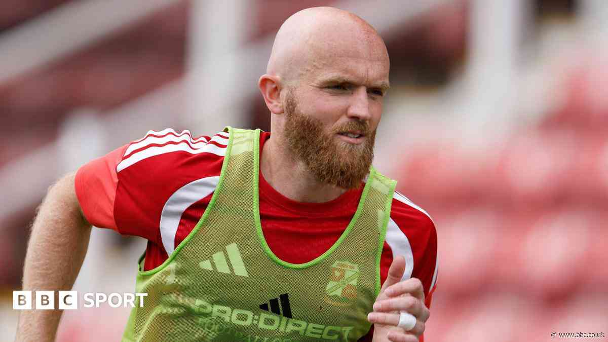 Eastleigh sign ex-Wales international Williams