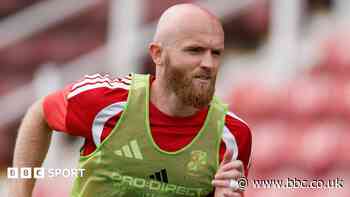 Eastleigh sign ex-Wales international Williams