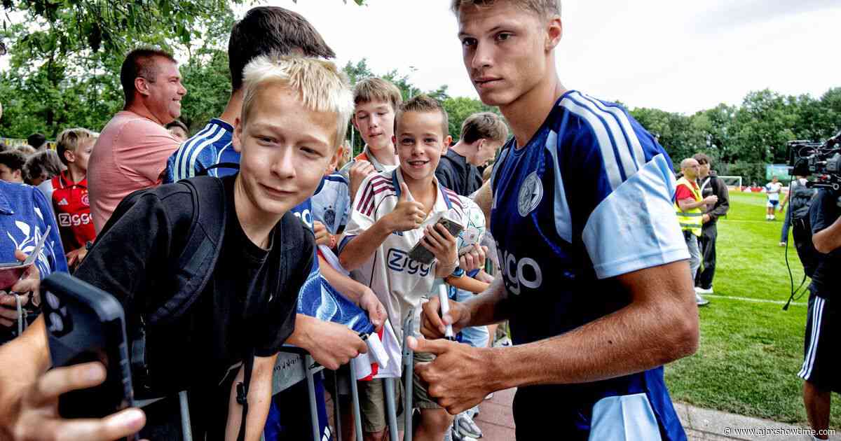 Steur verklaart Ajax-vertrek: 'Kreeg vrij vroeg door dat ze andere afslag gingen maken'