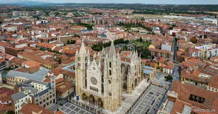 ‘Two cities in one’: Lonely Planet reveals best Spanish spot for nightlife and tapas