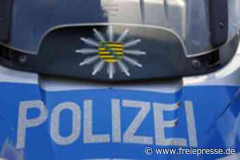 Schwerer Unfall bei Langhennersdorf: Polizei sucht weißen Kia mit Berliner Kennzeichen