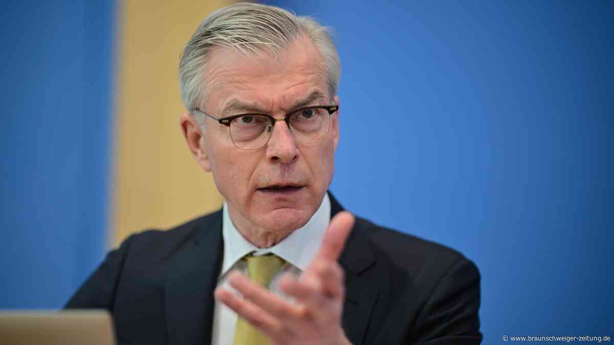 Rentenpaket aufschnüren? Experte stellt Sicherungsniveau und Mütterrente infrage