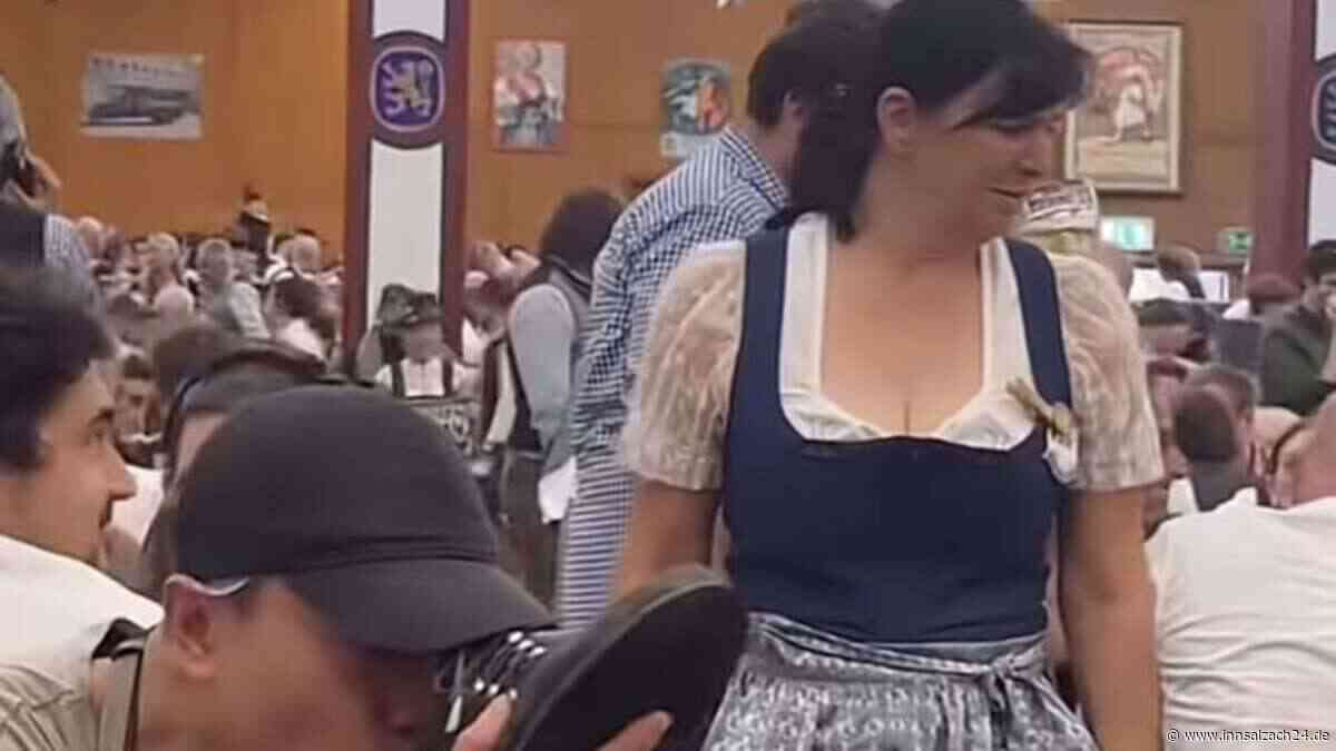 Unfassbares Video vom Oktoberfest: Wiesn-Gast trinkt aus Haferlschuh – Bedienung angewidert