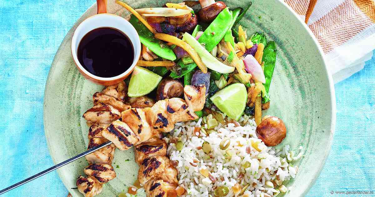 Wat Eten We Vandaag: Teriyaki-honingkipspiesjes met groenteroerbak