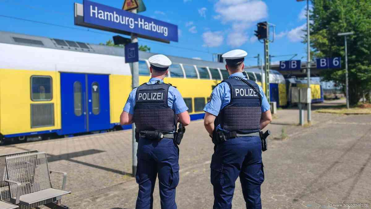 Im Metronom nach Harburg: Mann wird erst beleidigt, dann festgenommen
