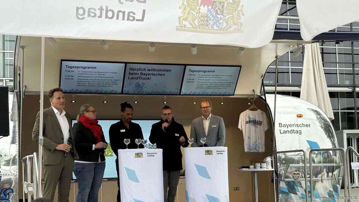 „Ungerecht!“ – Schüler in Burghausen konfrontierten Politiker mit harten Fragen
