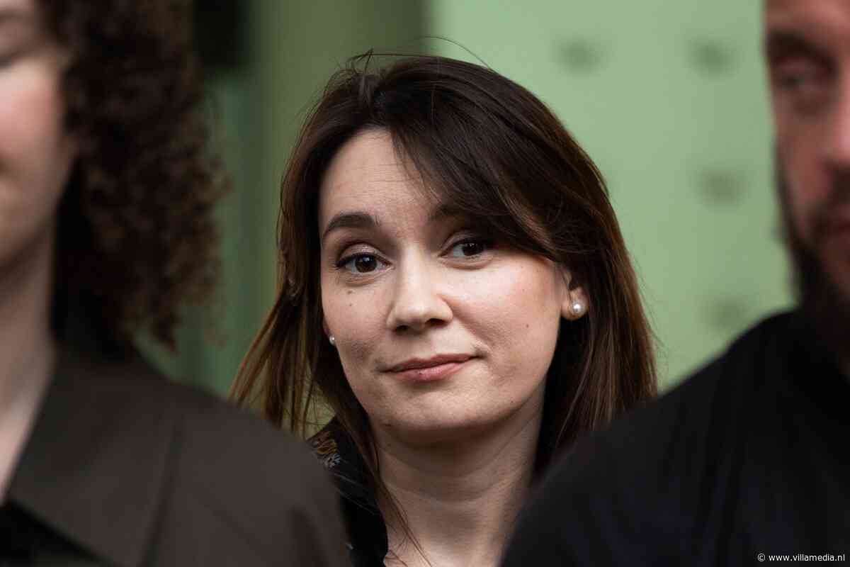 EU zet Russische mediapersoonlijkheid Xenia Fedorova op sanctielijst om verspreiden nepnieuws