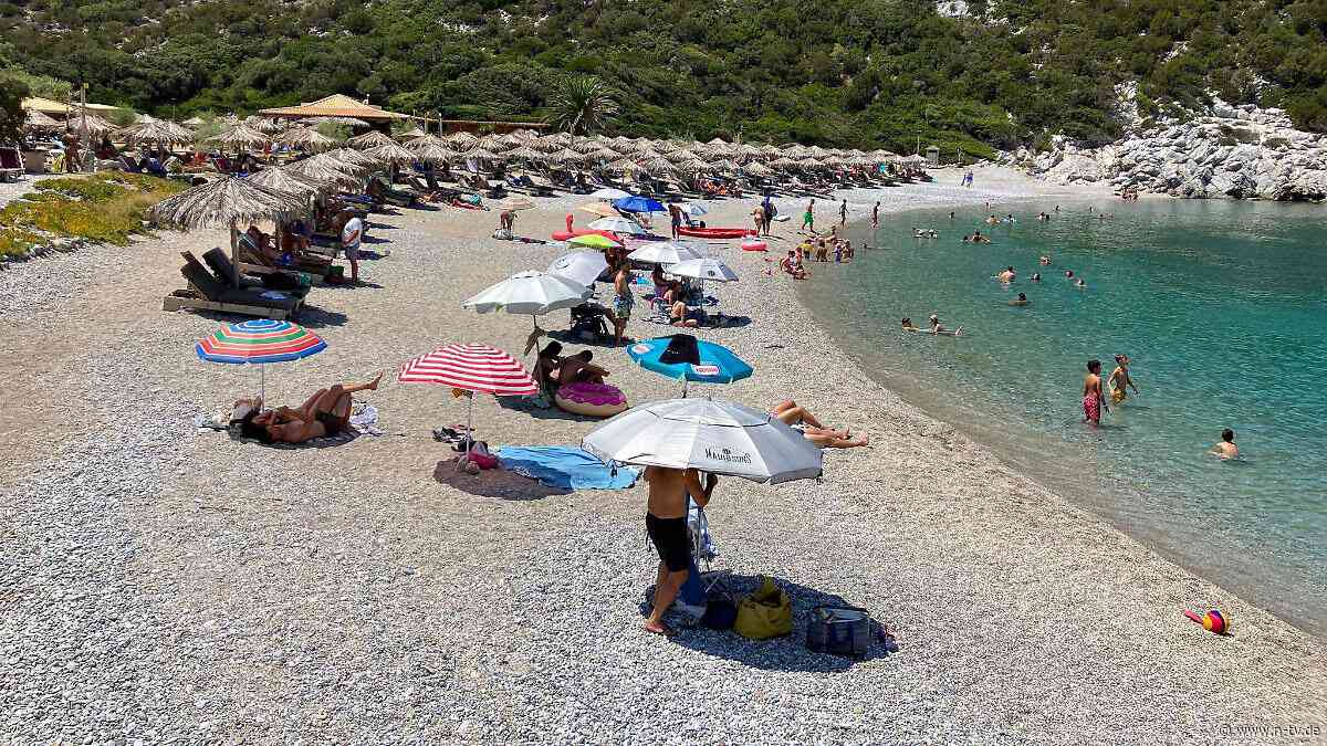 Badeurlaub im Oktober: Herbstferien: Welche Sonnenziele sind noch günstig zu haben?