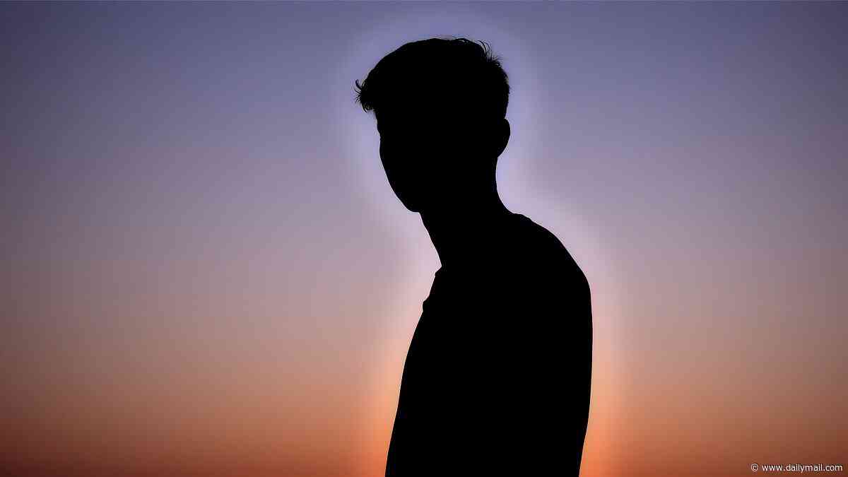The teenager with a SUPER-memory: 16-year-old can 'time travel' through any event from the age of three