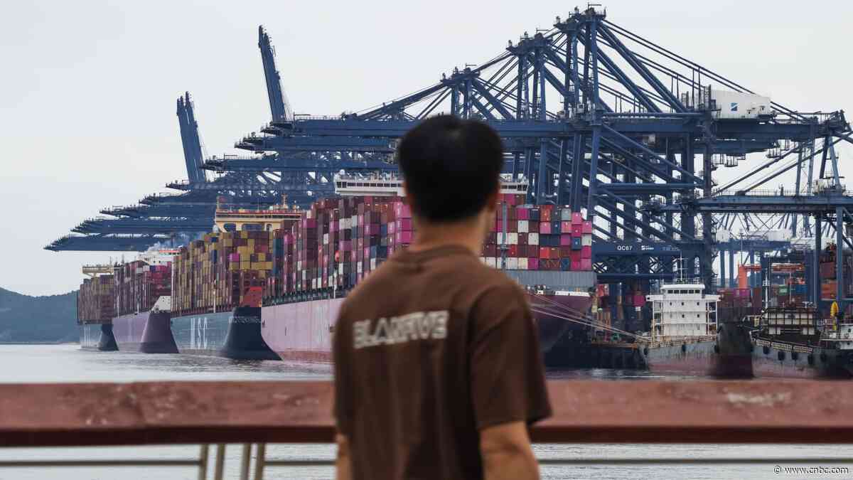 China saw 'surprise' jump in U.S. orders ahead of Trump-Xi summit, private survey shows