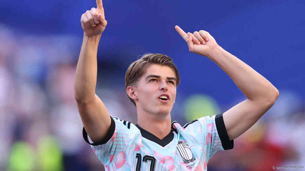 Atalanta’s Charles De Ketelaere reveals PSG talks