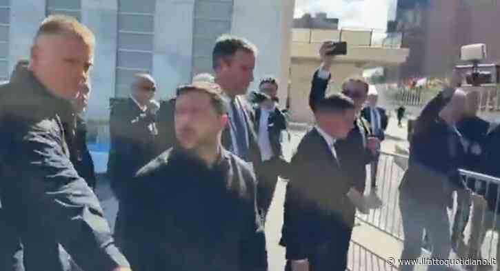 Zelensky ai giornalisti russi: “A Mosca? Ci vengo su un c…o di missile”