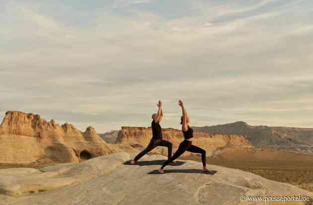 Yoga on the Rocks statt Spa von der Stange / Wüste, Eis, Dschungel und jahrhundertealte Heiltraditionen: FYNE Travel zeigt, wo Wellness selbst zum Reiseerlebnis wird