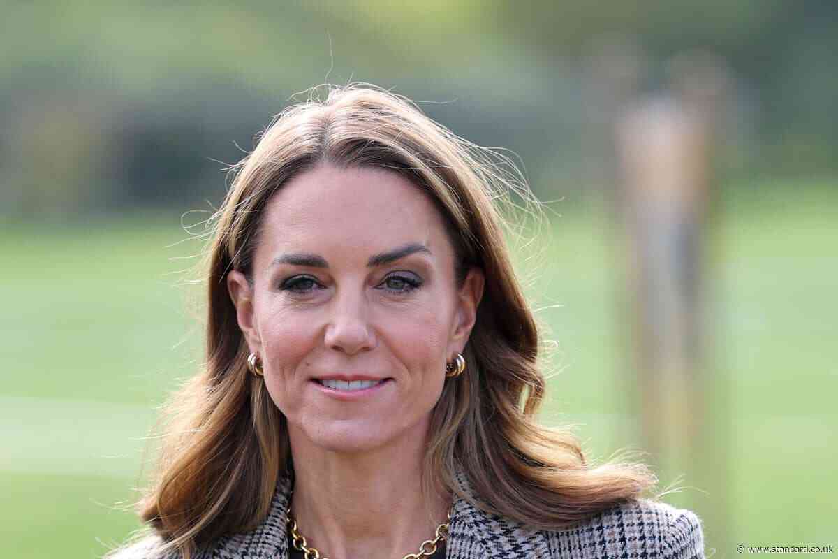 Kate hosts fellow Three Peaks challenge fundraisers at Windsor Castle