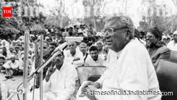 The Backstory: When 'Tau' Devi Lal won the PM race, and then gave it away with a twist