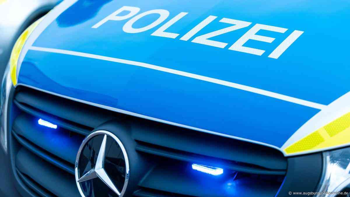 Unbekannter beleidigt und verletzt Mann in Innenstadt
