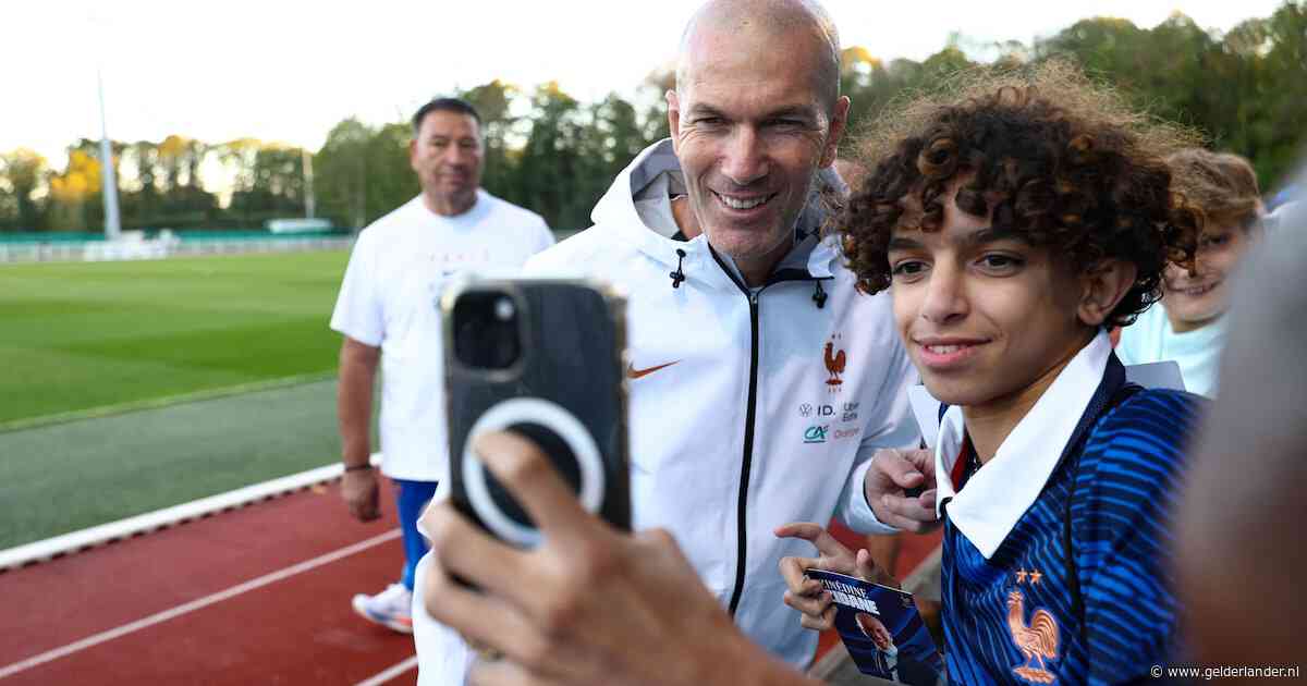 Zinédine Zidane wil bij Frankrijk een voetbalbubbel in plaats van een modeshow