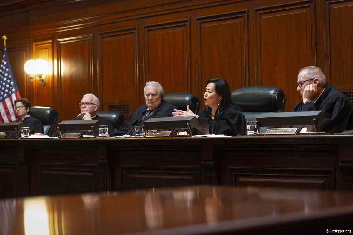 In reversal, Vermont Supreme Court allows Gov. Scott to enforce in-person work for state employees