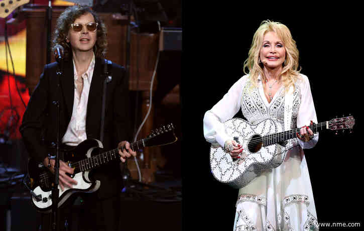 Beck recalls meeting “warm, kind and open” Dolly Parton as a child: “I was taken aback”