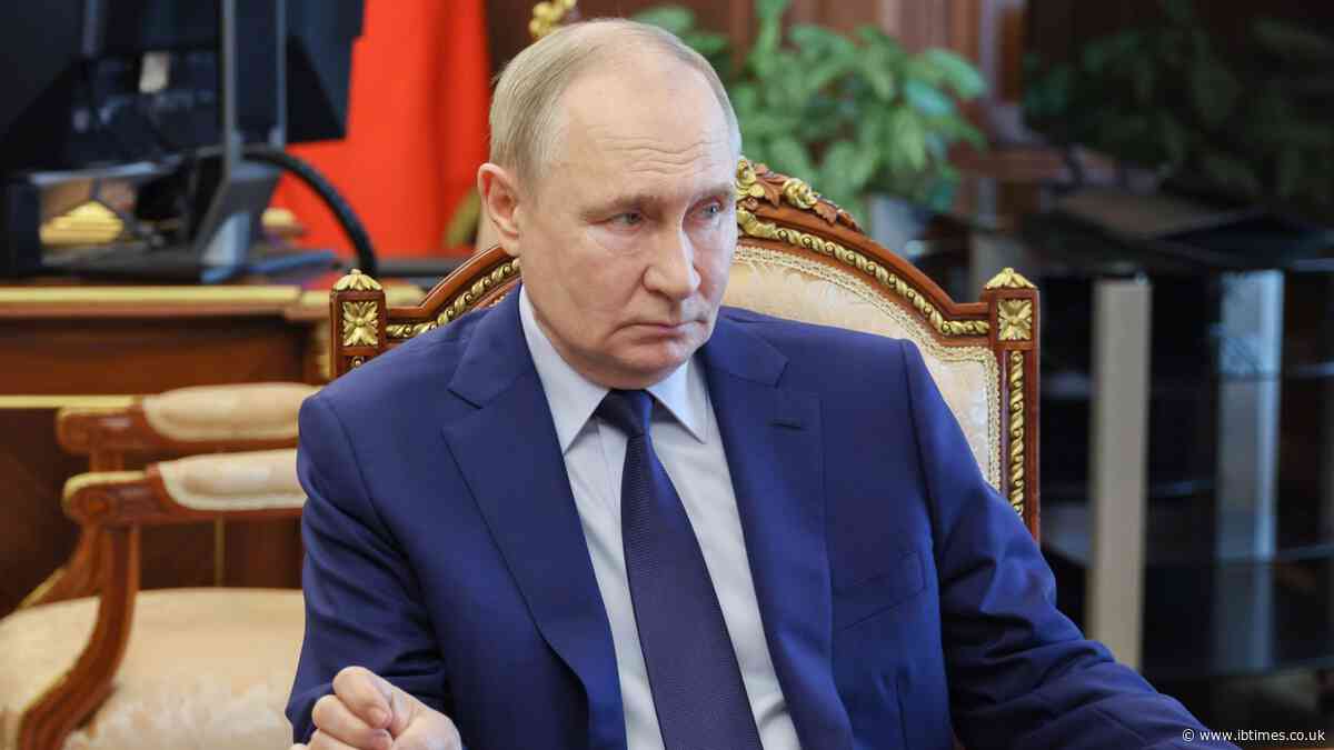 Russian Blogger Detained Within Hours After Posting Ballot Video With Crude Putin Insult
