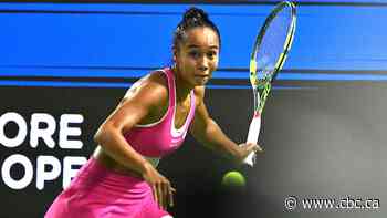 Canada's Fernandez advances to Singapore semifinals with upset of top seed Andreeva