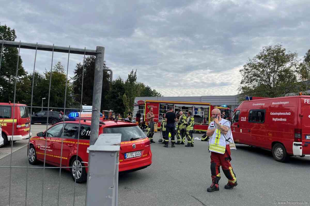 Brand bei Nawarra: Großeinsatz der vogtländischen Feuerwehren