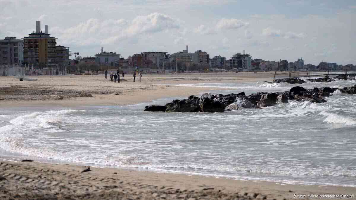 Gruppenvergewaltigung am Strand von Rimini: Zwei Männer und eine Frau im Visier der Ermittler