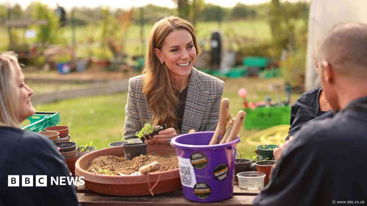 Catherine meets recovering addicts on garden visit