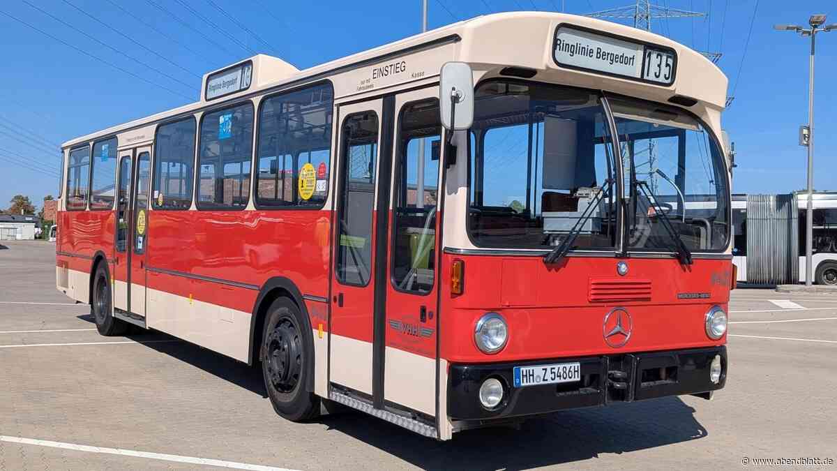Kunstleder und Diesel: Oldtimer-Bus fährt zum Jubiläum durch Bergedorf