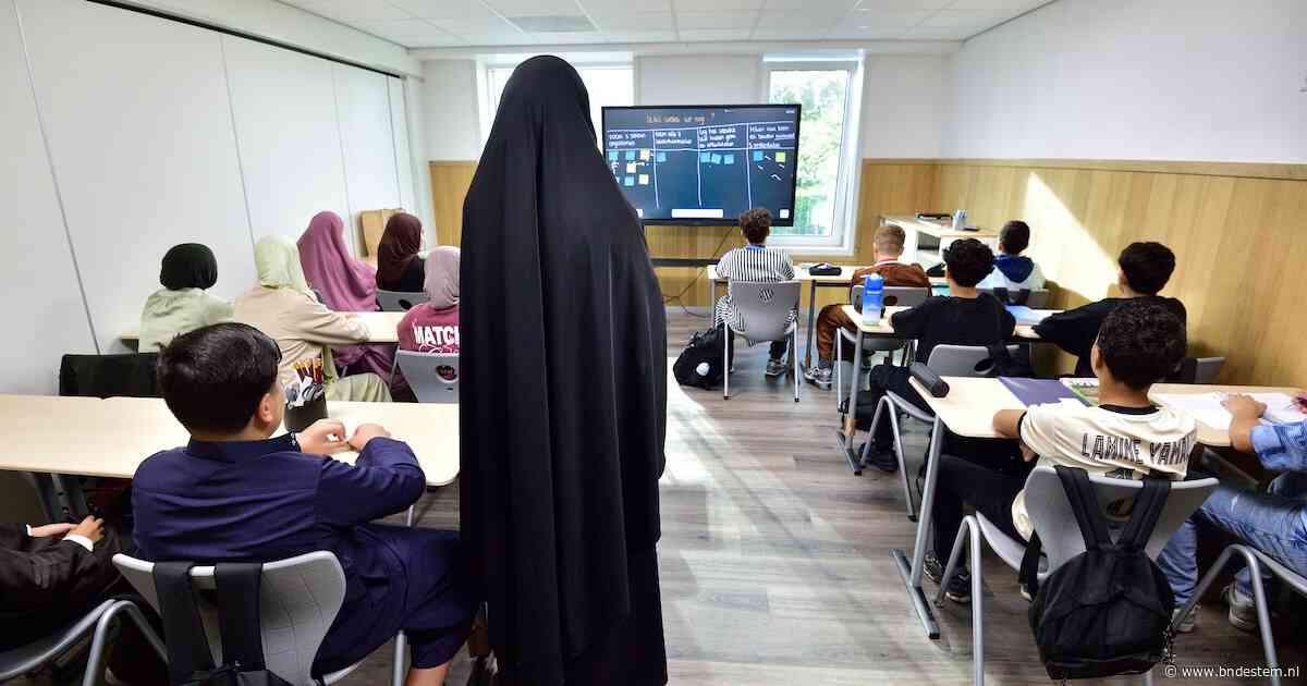 Zo gaat het eraan toe op de nieuwe islamitische middelbare school in Gouda: ‘Ik heb 0 fatbikes uitgedeeld’