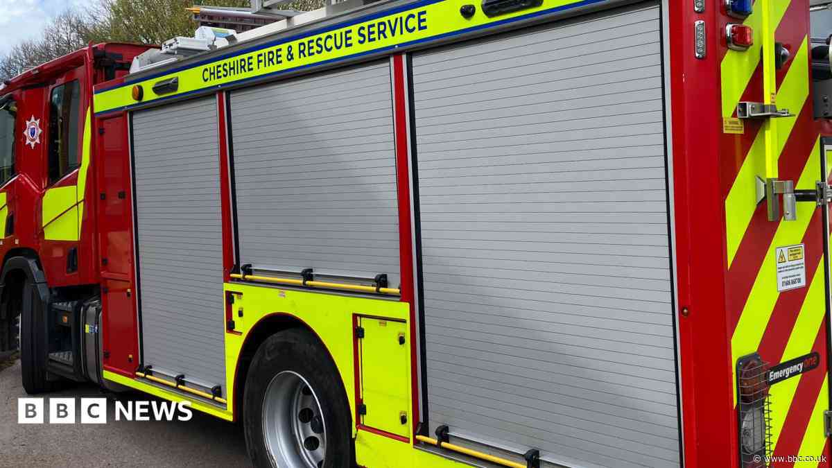 Man dies after Warrington flat fire