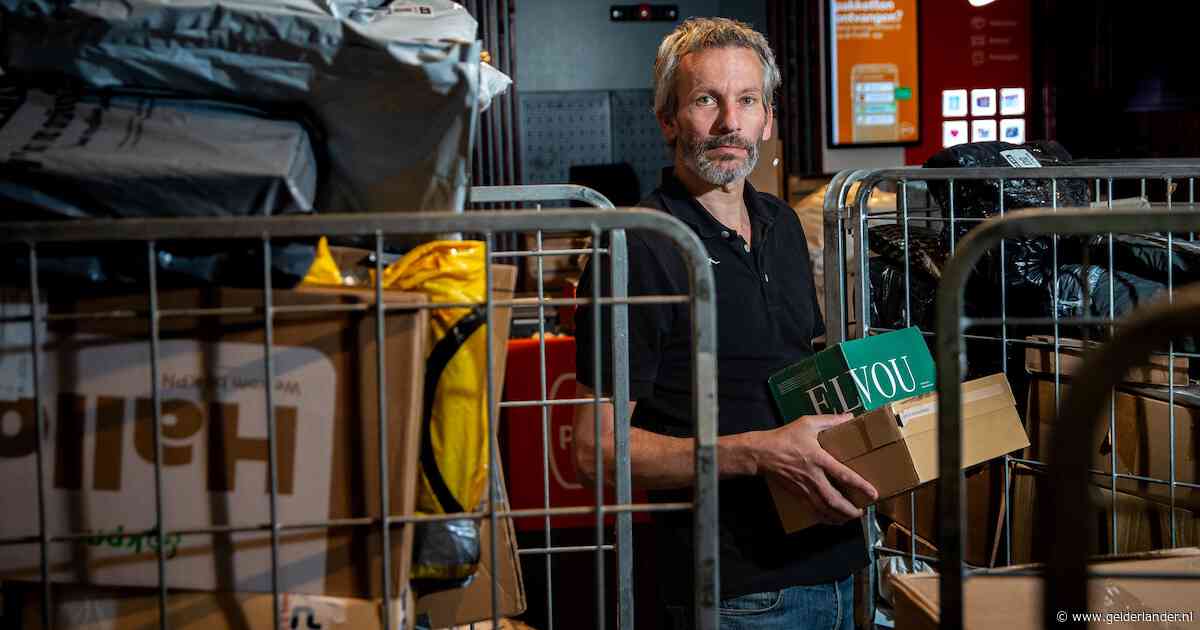 Na een bewogen jaar kondigt Wilko de verhuizing van zijn pakketpunt aan, maar ‘s avonds knapt er iets