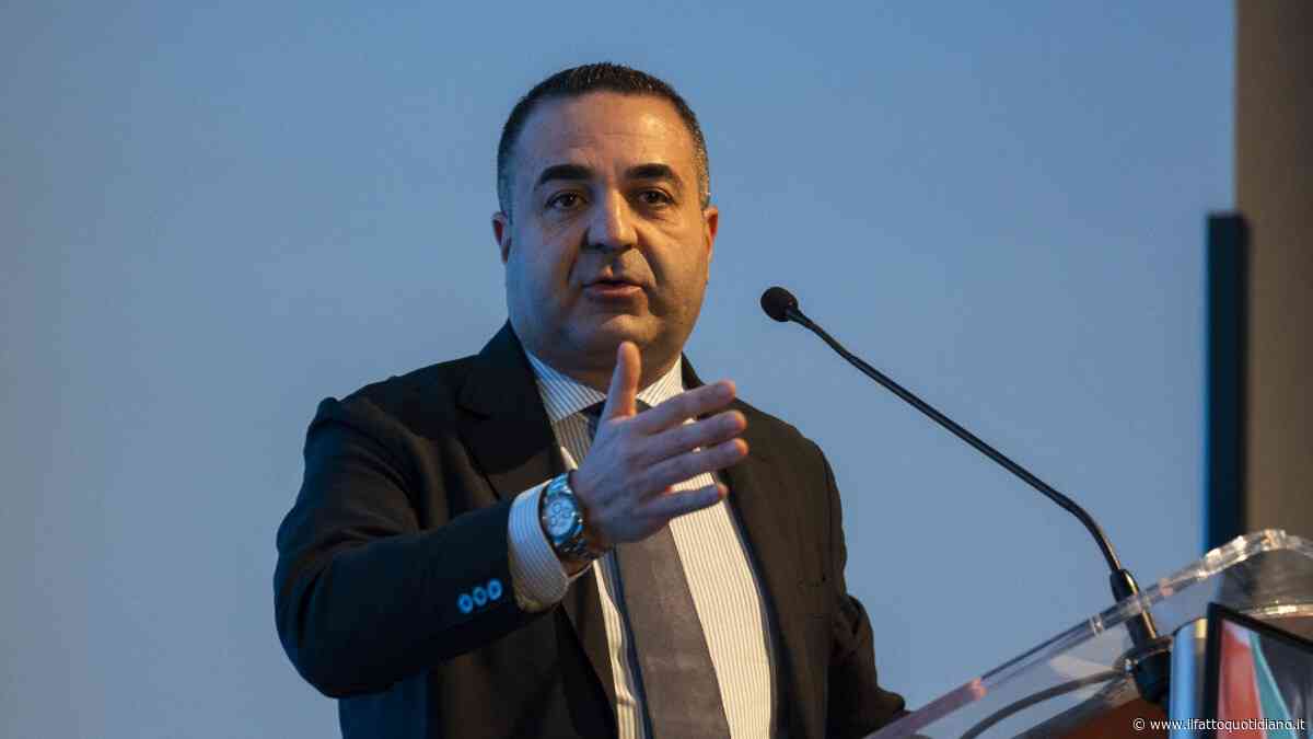Reggio Calabria, il sindaco Cannizzaro replica a Vannacci: “Cornuto sei tu” | Video