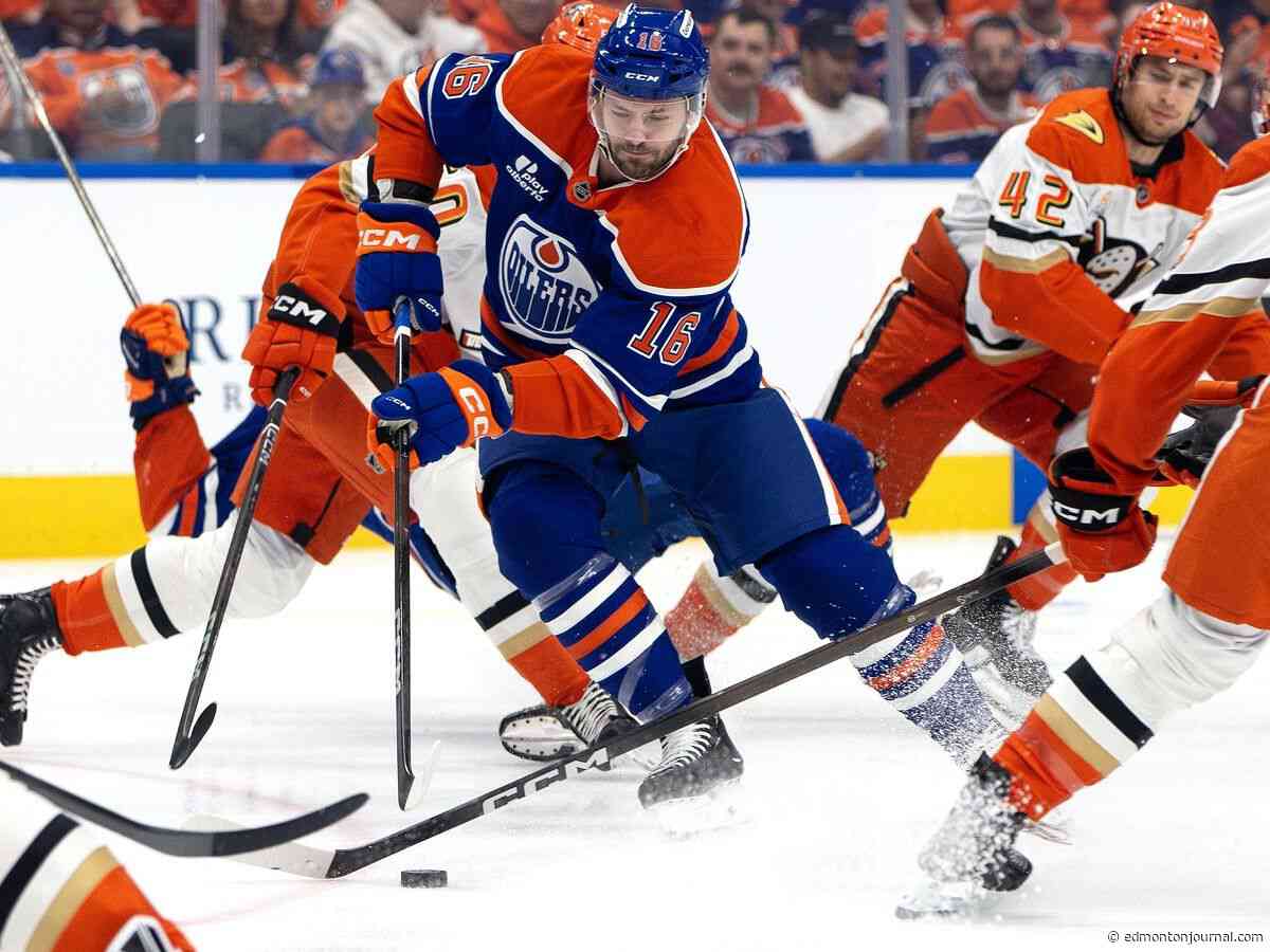Key Edmonton Oilers centre tweaks old injury, could miss start of regular season