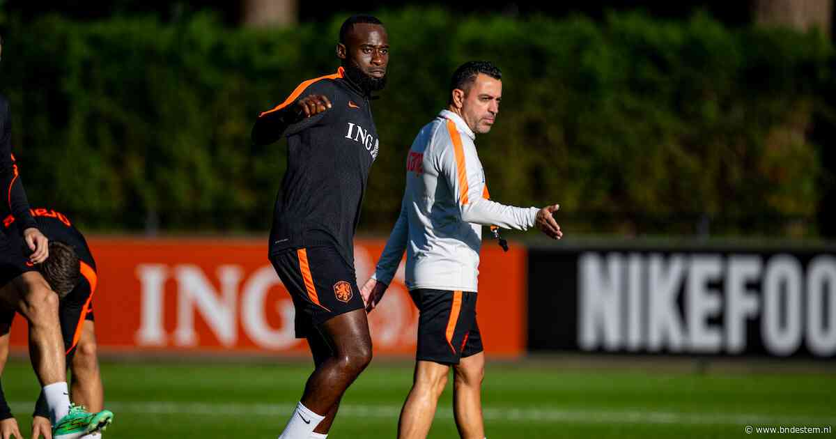 Lutsharel Geertruida haakt geblesseerd af bij Oranje, Xavi roept geen vervanger op