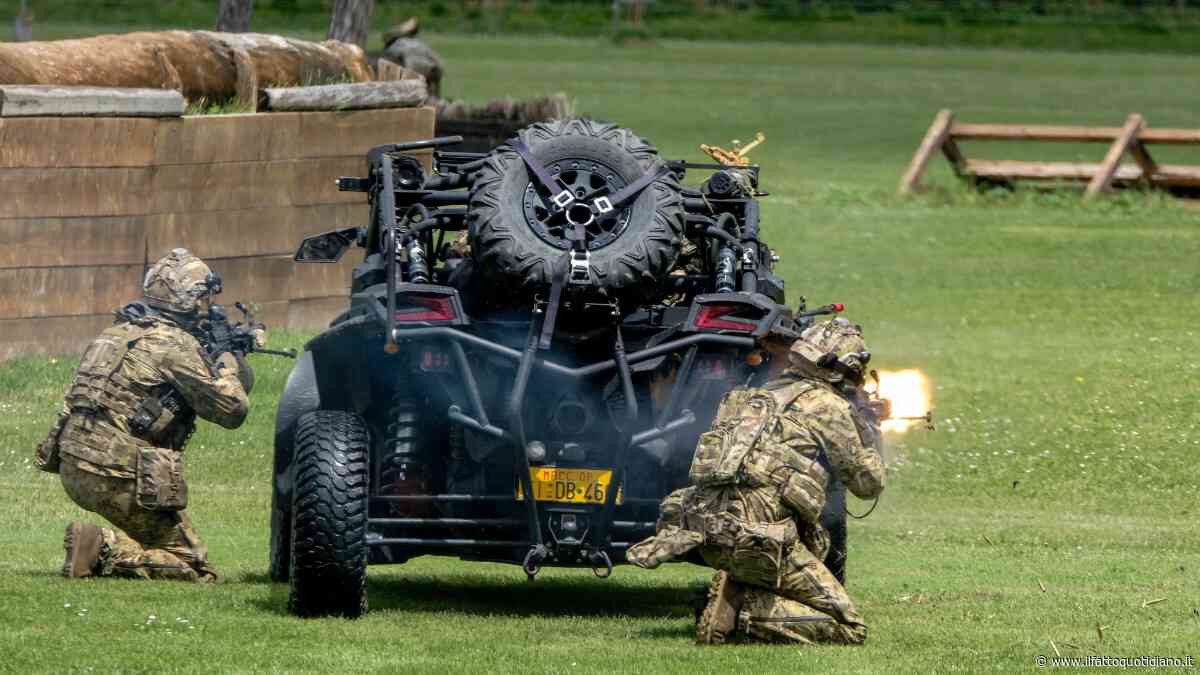Fuoco amico durante un’esercitazione Nato in Lettonia: quattro militari italiani feriti. “Nessuno è in pericolo di vita”