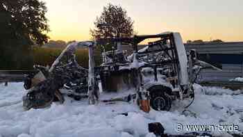 Detonation noch im Umland hörbar: Gefahrgut-Transporter explodiert auf der A1